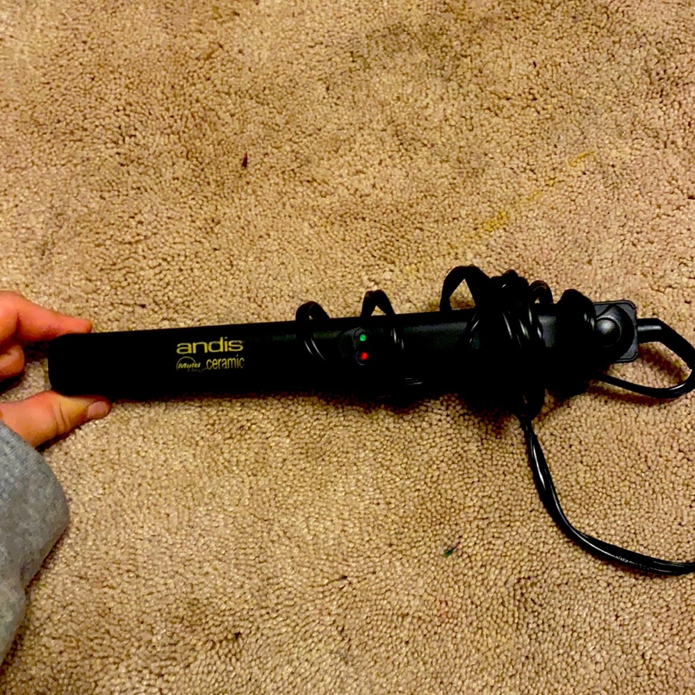 A hair straightener